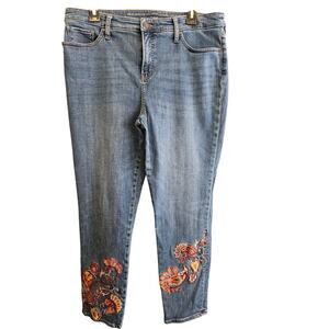 Chico's so slimming girlfriend slim ankle cropped jeans embroidery trim Size 12R